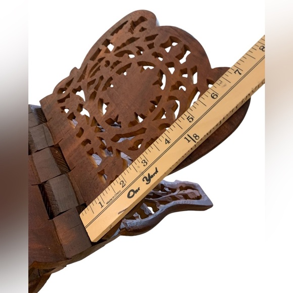 FINAL PRICE! “Rare” Vintage Carved Solid Wood Bible/Book Holder, - Picture 6 of 11